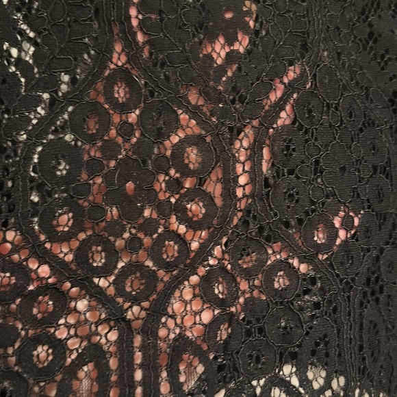 Black sheer lace top with bow tie back - Picture 5 of 6